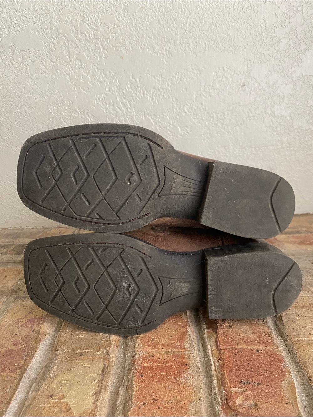 Boys Ariat Boots size 5 - Picture 6 of 8